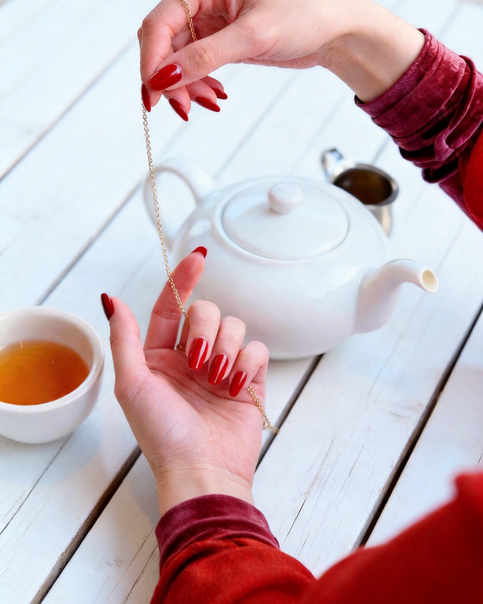 HEMA-FREE - Gel Polish #113 Red 15ML