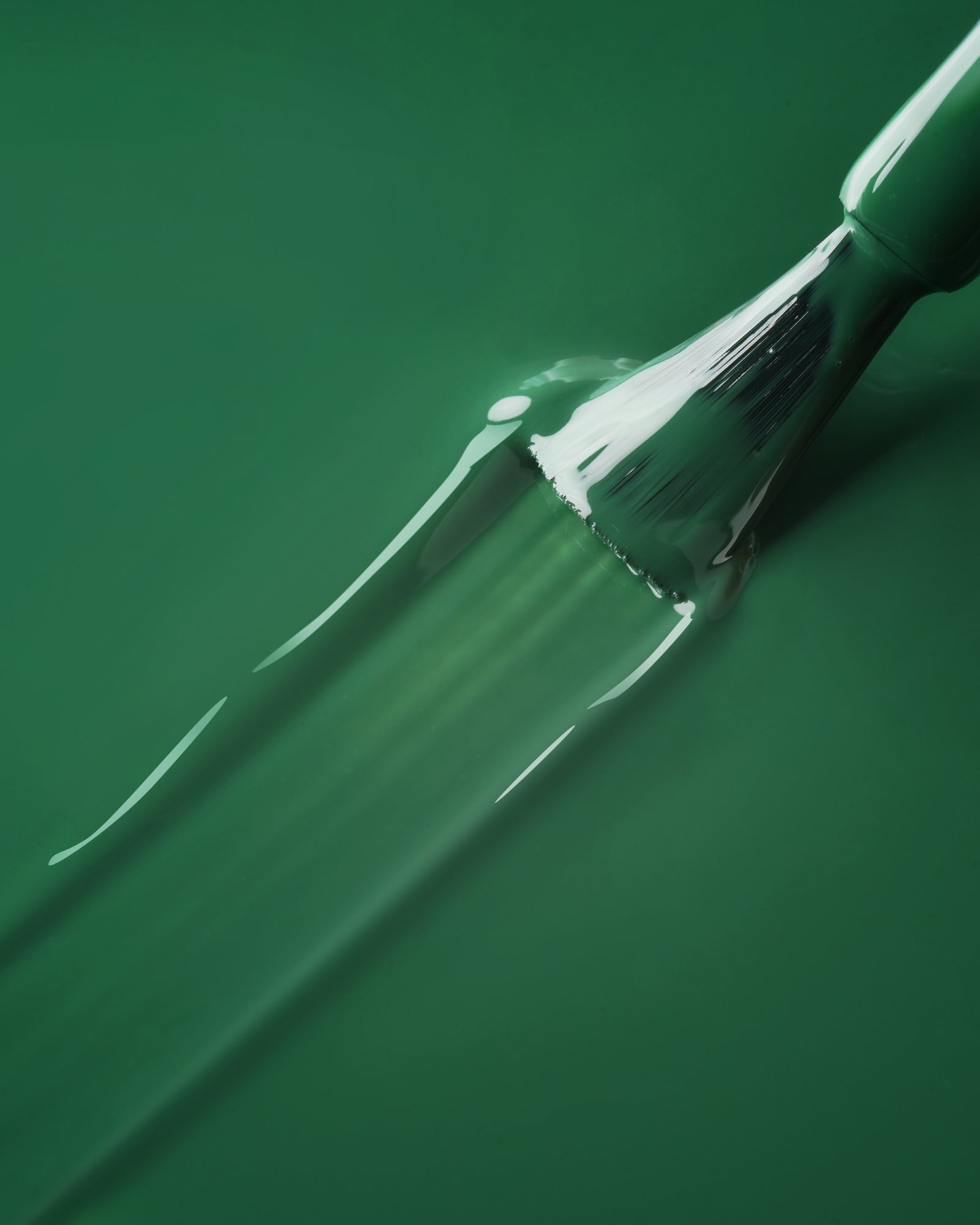 Nature's Hue HEMA-Free Gel Polish #63 Dark Green